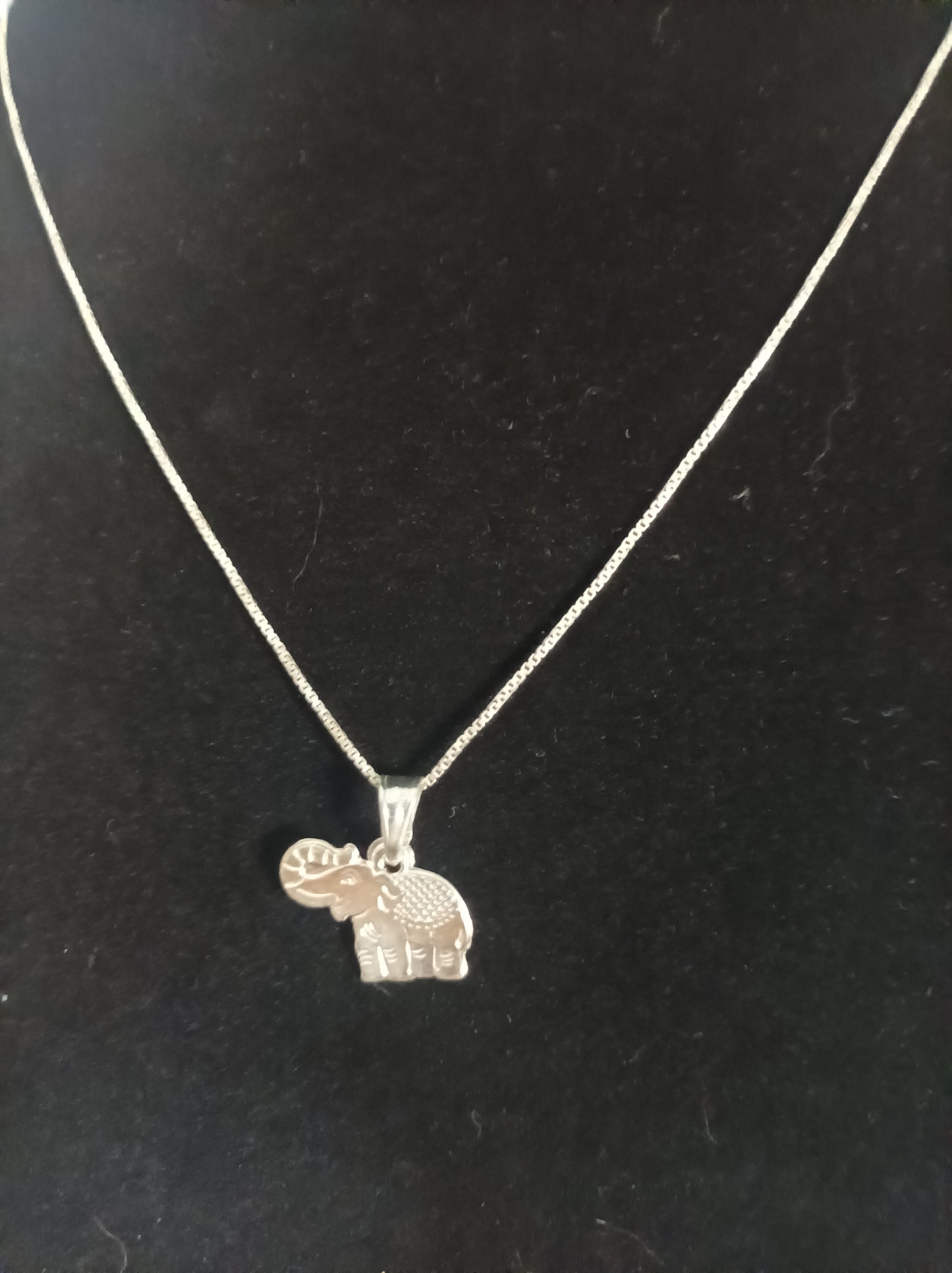 Collar con dije de Elefante en Plata 925