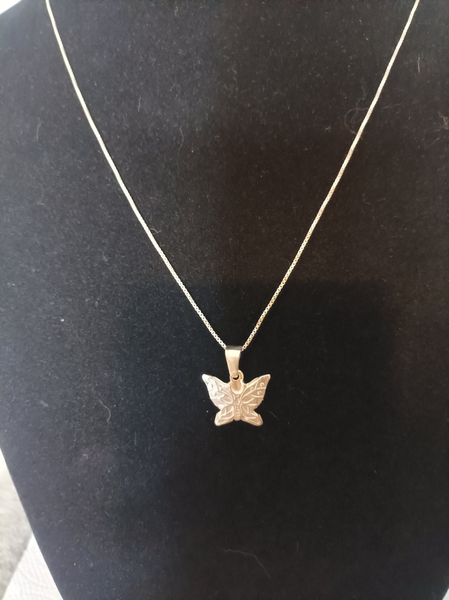 Collar con dije Mariposa en Plata 925