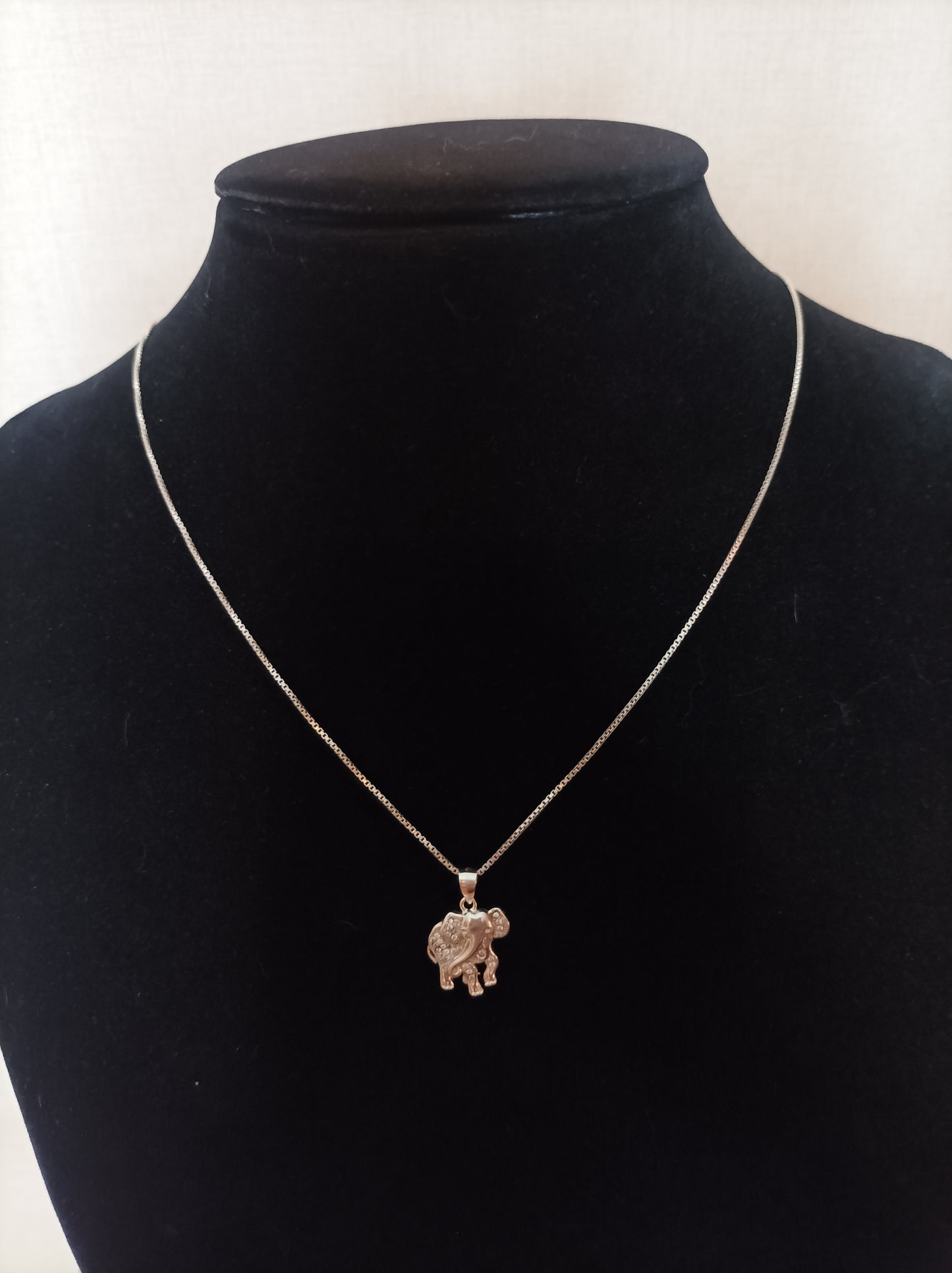 Collar con dije de Elefante en Plata 925
