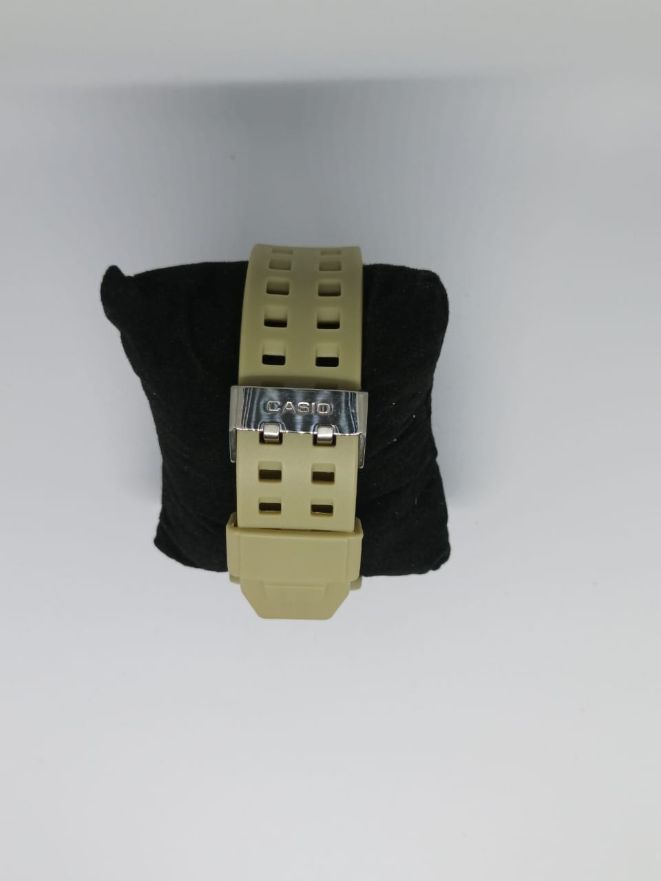 Reloj Deportivo Beige con Negro