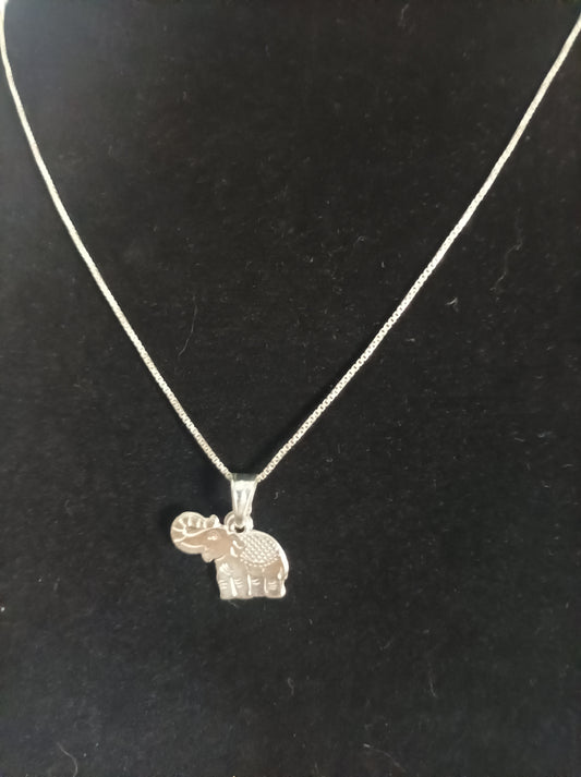 Collar con dije de Elefante en Plata 925