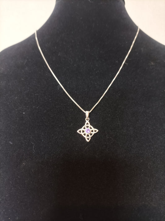 Collar con dije Nudo de Bruja en Plata 925
